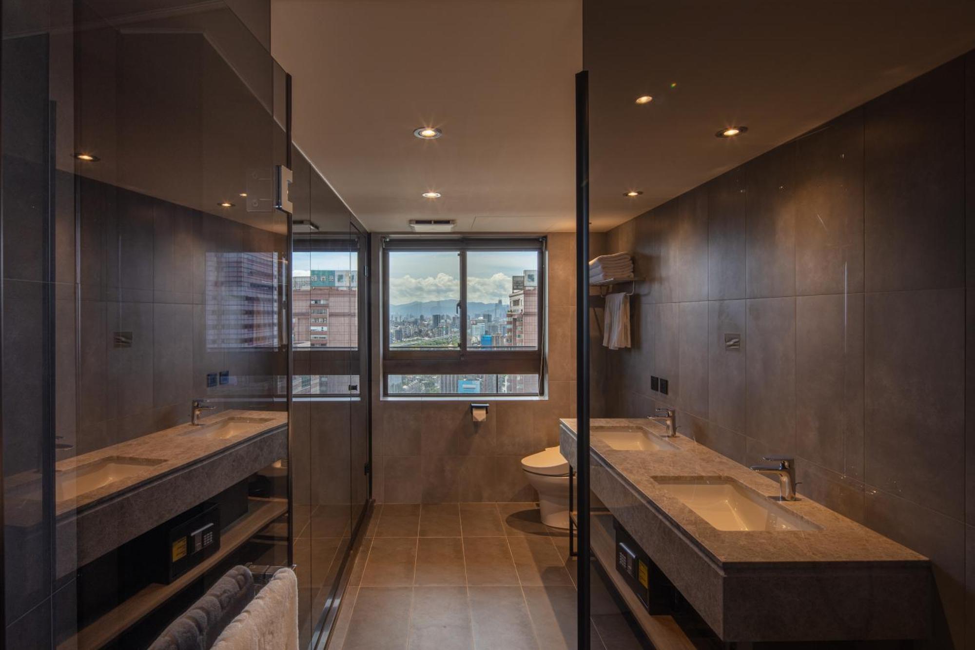 Roaders Plus Hotel - Taipei Station Номер фото